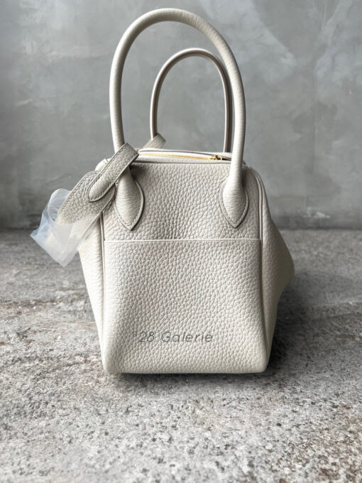 Hermes Beton Lindy 26 in Clemence Leather and Gold Hardware