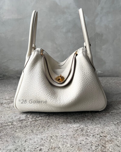 Hermes Beton Lindy 26 in Clemence Leather and Gold Hardware