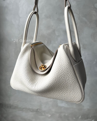 Hermes Beton Lindy 26 in Clemence Leather and Gold Hardware