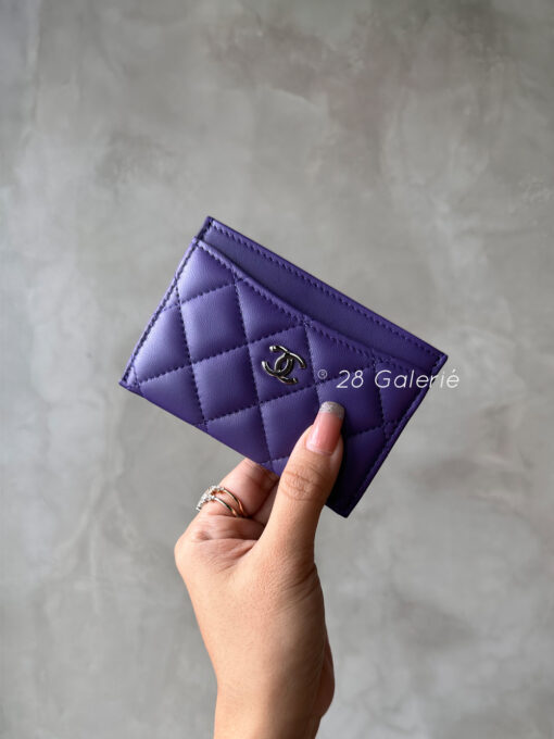 Chanel-Purple-Flat-Cardholder-in-Lambskin-Leather-and-Silver-Hardware