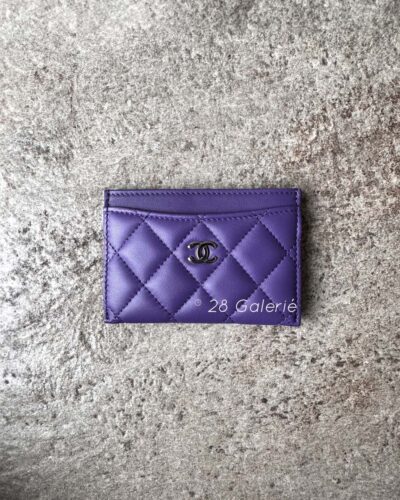 Chanel-Purple-Flat-Cardholder-in-Lambskin-Leather-and-Silver-Hardware