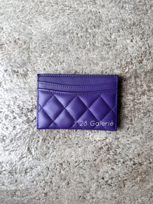 Chanel-Purple-Flat-Cardholder-in-Lambskin-Leather-and-Silver-Hardware