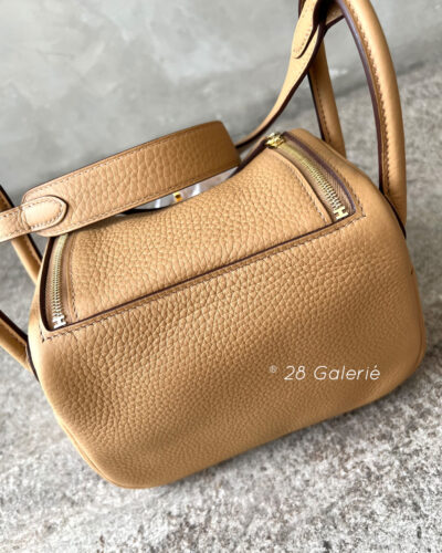 Hermes Mini Lindy 20 in Biscuit Togo Leather and Gold Hardware