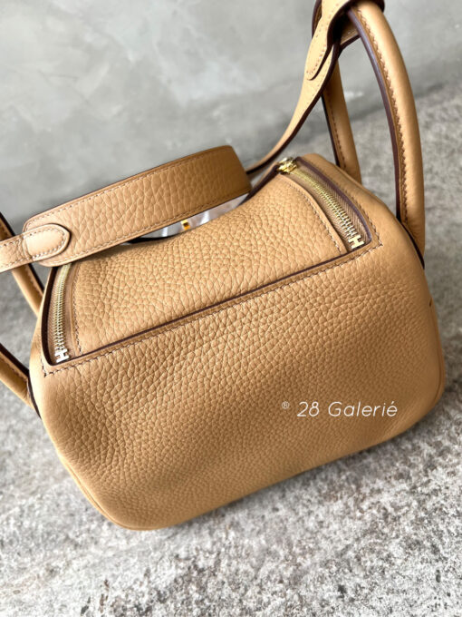 Hermes Mini Lindy 20 in Biscuit Togo Leather and Gold Hardware