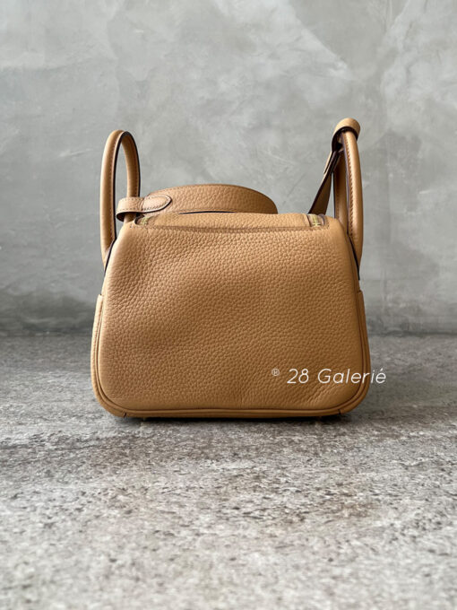 Hermes Mini Lindy 20 in Biscuit Togo Leather and Gold Hardware