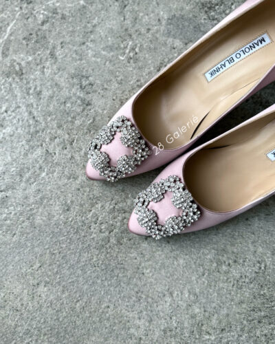 Manolo Blahnik Blush Pink Hangisi Embellished 90 Satin Pumps S36