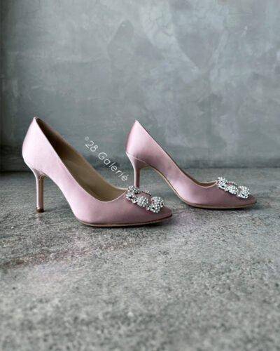 Manolo Blahnik Blush Pink Hangisi Embellished 90 Satin Pumps S36