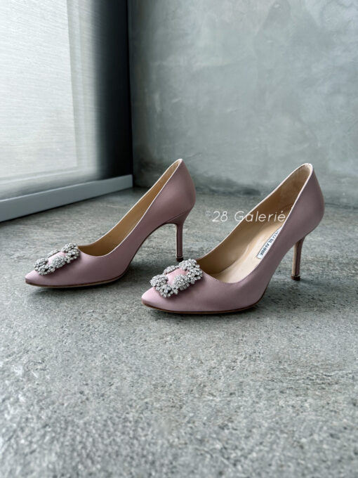 Manolo Blahnik Blush Pink Hangisi Embellished 90 Satin Pumps S36