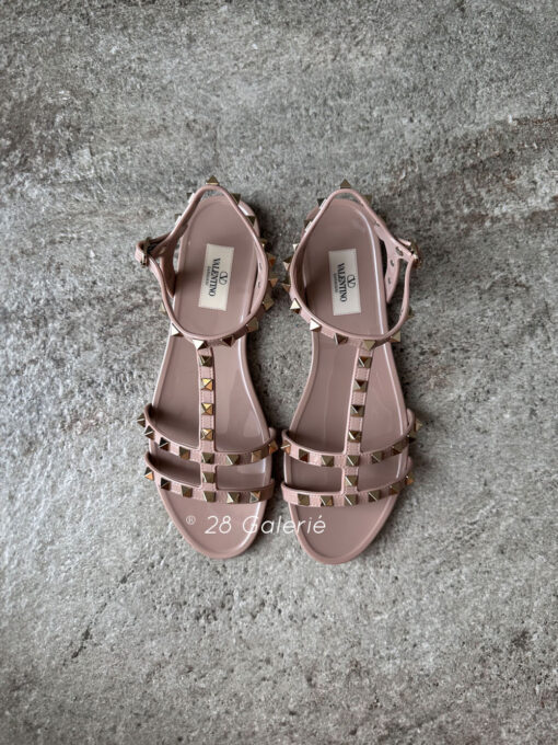 Valentino Garavani Nude Rockstud Rubber Sandals in Size 39