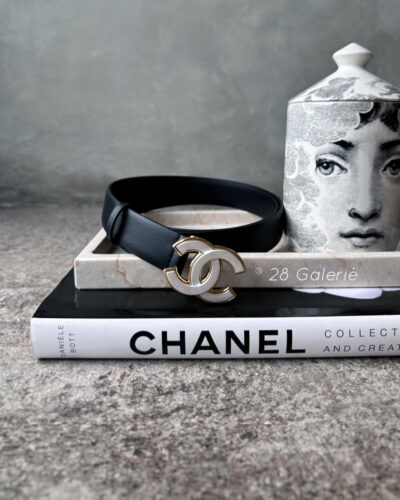 Chanel Logo Belt in Resin Pearl and Calfskin Leather s80