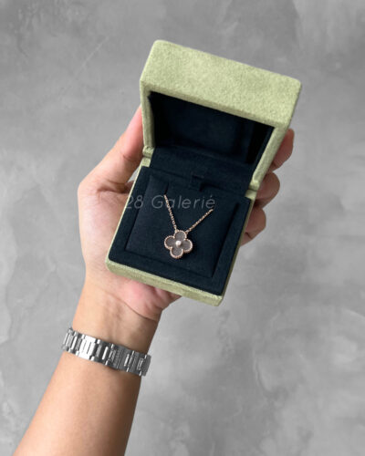 Van Cleef & Arpels 18K Rose Gold 2023 Holiday Pendant Silver Obsidian Diamond Vintage Alahambra Necklace