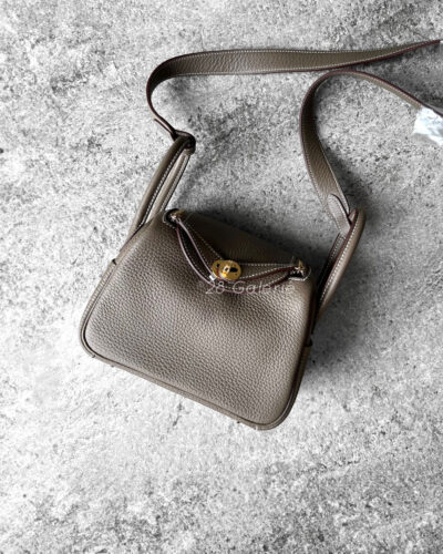 Hermes Etoupe Mini Lindy 20 in Clemence Leather and Gold Hardware