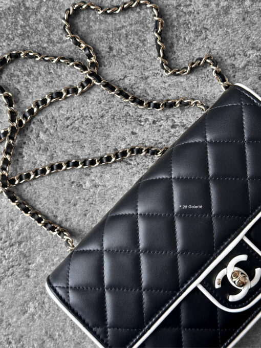 Chanel 25P Black/White Seasonal WOC in Lambskin Leather and Light Gold Hardware