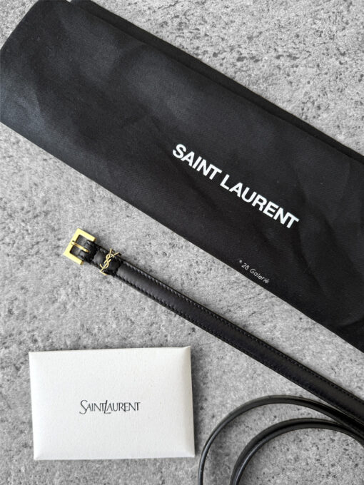 Saint Laurent 1cm Black Cassandre Belt in Calfskin Leather and Gold Hardware