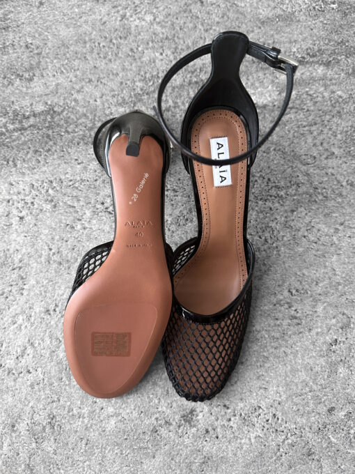 Alaia black High Fishnet Pumps in Mesh