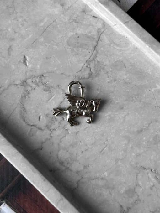 Hermes Le Cheval Pegasus Cadena Lock in Silver Hardware