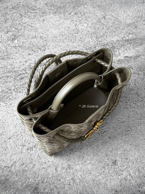 Bottega Veneta Small Andiamo Top Handle Bag in Cypress Intrecciato suede. A refined, structured silhouette showcasing timeless craftsmanship and elegance.