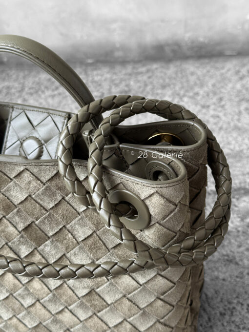 Bottega Veneta Small Andiamo Top Handle Bag in Cypress Intrecciato suede. A refined, structured silhouette showcasing timeless craftsmanship and elegance.
