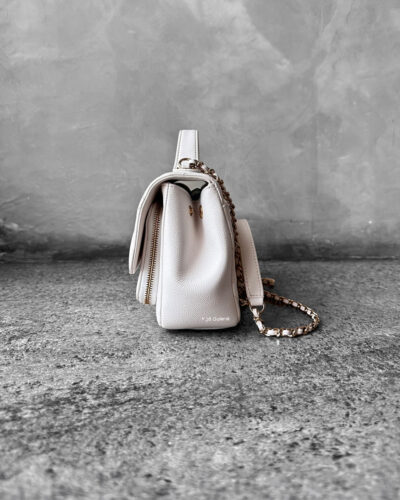 Chanel White Business Affinity Flap Bag in Caviar Leather and Gold Hardware