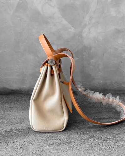 Hermes Herbag Zip 31 in Natural Vache Hunter Leather and Gold hardware