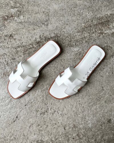 Hermes Oran White Sandals in Swift Calfskin Leather Size 37