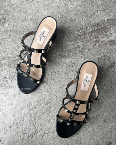 Valentino Garavani Black Rockstud Sandals in Mule Leather EU 36