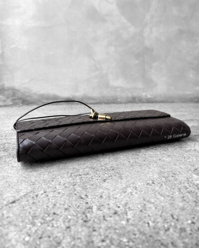 Bottega Veneta Fondant Andiamo Clutch in Calfskin Leather and Gold Hardware