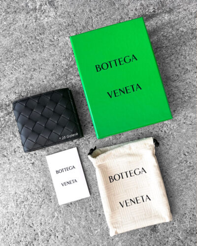 Bottega Veneta Black Bifold Wallet in Intrecciato Leather