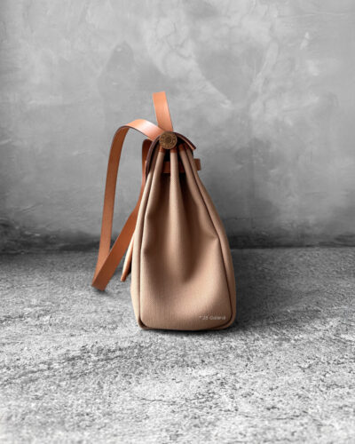 Hermes Natural Vache and Beton Toile Zip 31 Herbag and Gold Hardware