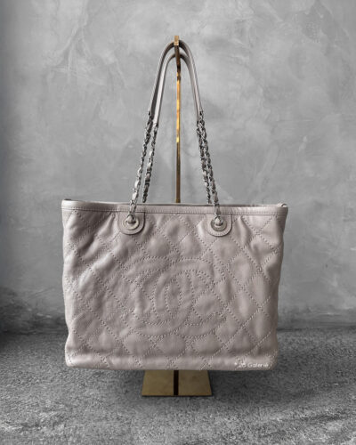 Chanel Beige Matelasse Wild Stitch Medium Tote Bag in Caviar Leather and Silver Hardware