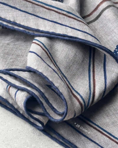 Saut Hermès losange cashmere and silk with hand-rolled edges