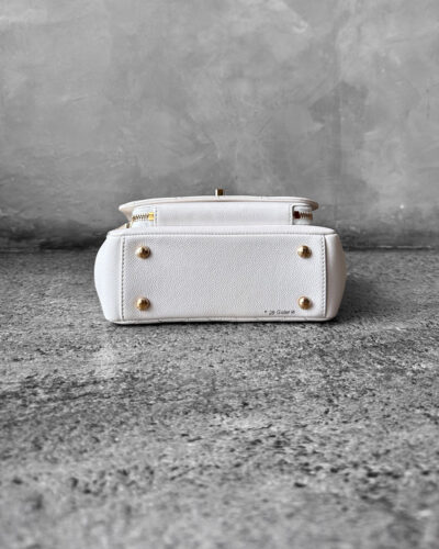 Chanel White Business Affinity Flap Bag in Caviar Leather and Gold Hardware