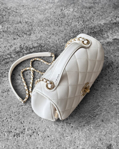 Chanel White Business Affinity Flap Bag in Caviar Leather and Gold Hardware