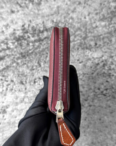 Hermès Silk’In Compact Wallet, Bordeaux Epsom leather wallet, Hermès zip wallet palladium hardware, luxury compact wallet, designer leather wallet Hermès