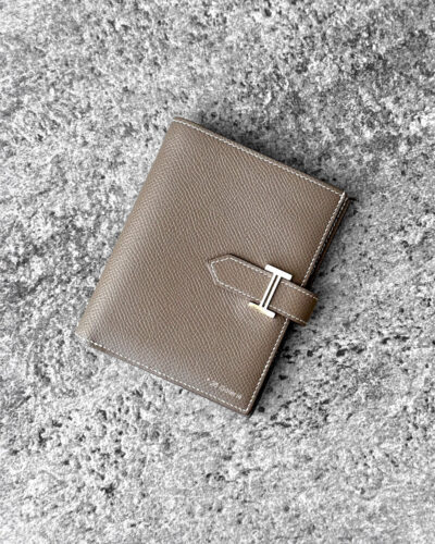 Hermes Etoupe Bearn Compact Wallet in Palladium Hardware