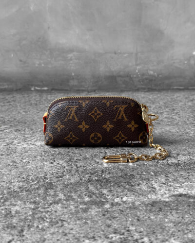 Louis Vuitton Cosmetic Pouch in Monogram Canvas & Gold Hardware