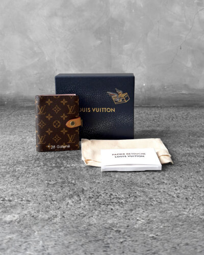 Louis Vuitton Mattifying Paper Case in Monogram Canvas & Gold Hardware